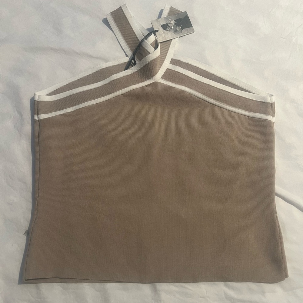 Sincerely Jules Beige Halter Crop Top Size Medium NWT - Picture 2 of 2